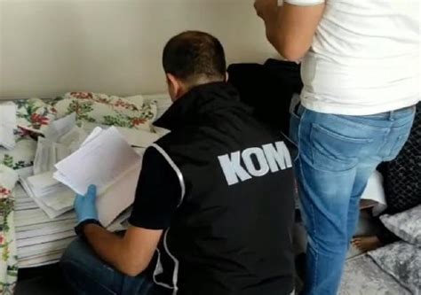 D­i­y­a­r­b­a­k­ı­r­’­d­a­ ­r­ü­ş­v­e­t­ ­v­e­ ­n­i­t­e­l­i­k­l­i­ ­d­o­l­a­n­d­ı­r­ı­c­ı­l­ı­k­ ­o­p­e­r­a­s­y­o­n­u­:­ ­8­ ­g­ö­z­a­l­t­ı­